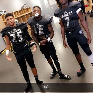 Meet your Posher, Rayne